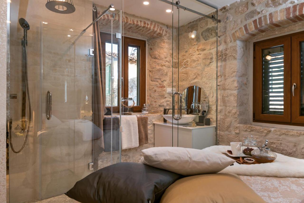 Luxury Studio Apartment Eminence Split In The Old Center Of Split On Pjaca Square Exterior foto