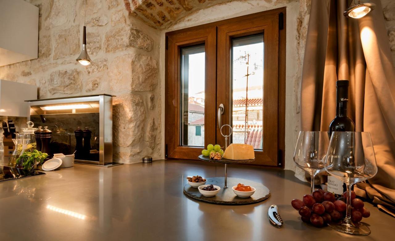 Luxury Studio Apartment Eminence Split In The Old Center Of Split On Pjaca Square Exterior foto