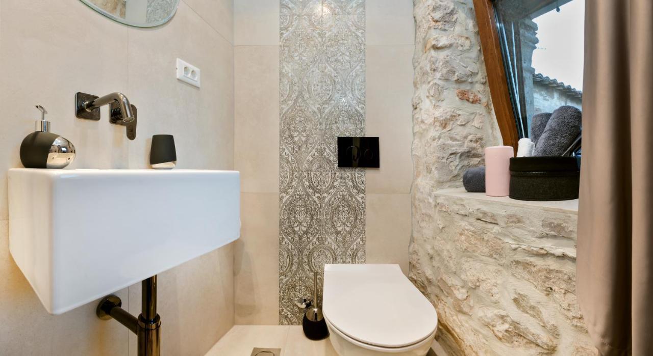 Luxury Studio Apartment Eminence Split In The Old Center Of Split On Pjaca Square Exterior foto